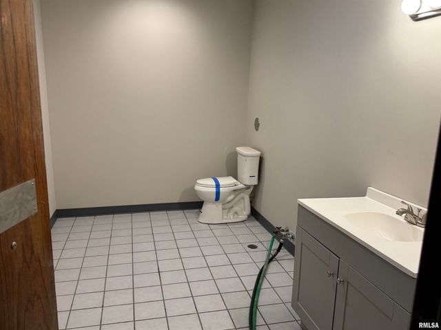 101 10TH Street, Rock Island, IL 61201