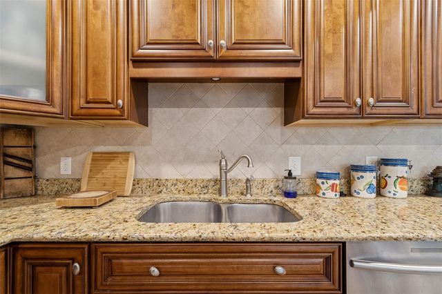 2268 INDIAN AVENUE N, Belleair Bluffs, FL 33770