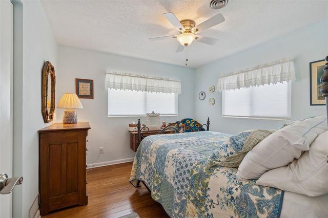 2268 INDIAN AVENUE N, Belleair Bluffs, FL 33770