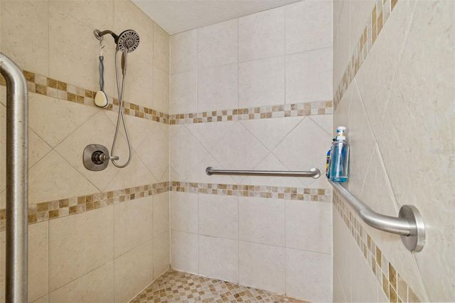 2268 INDIAN AVENUE N, Belleair Bluffs, FL 33770