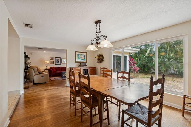 2268 INDIAN AVENUE N, Belleair Bluffs, FL 33770