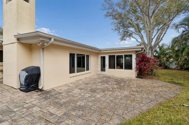2268 INDIAN AVENUE N, Belleair Bluffs, FL 33770