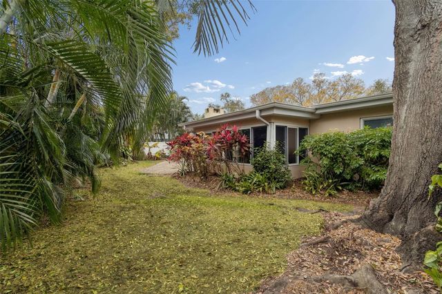 2268 INDIAN AVENUE N, Belleair Bluffs, FL 33770