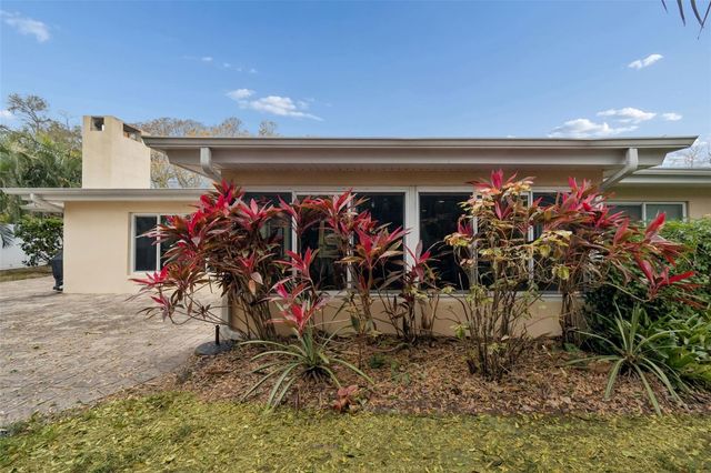 2268 INDIAN AVENUE N, Belleair Bluffs, FL 33770