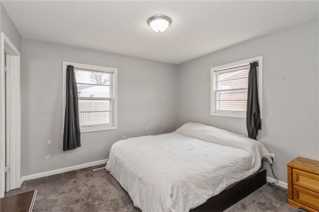 281 NW Jacolyn Drive, Cedar Rapids, IA 52405