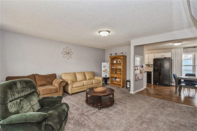 281 NW Jacolyn Drive, Cedar Rapids, IA 52405