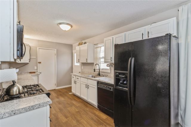 281 NW Jacolyn Drive, Cedar Rapids, IA 52405