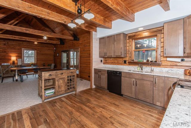 1000 Eureka Road, St Louis, MO 63025