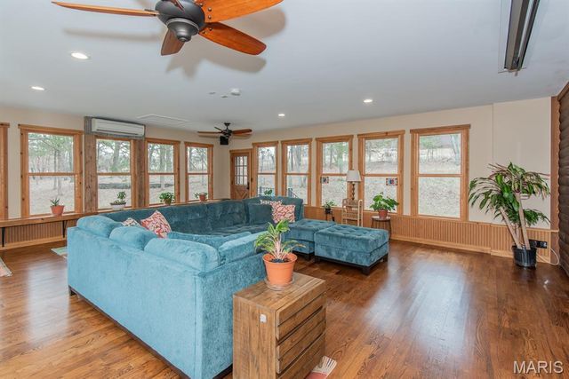 1000 Eureka Road, St Louis, MO 63025