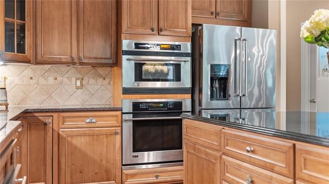 5010 Collins Lake Drive, Mableton, GA 30126