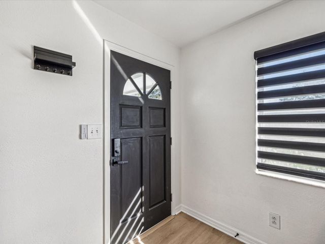 2000 57TH STREET N, St Petersburg, FL 33710