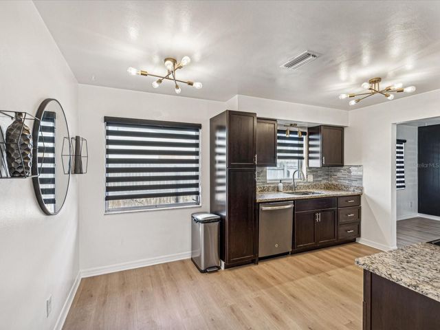 2000 57TH STREET N, St Petersburg, FL 33710