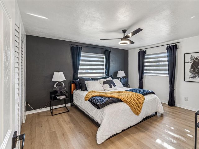 2000 57TH STREET N, St Petersburg, FL 33710