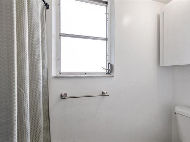 2000 57TH STREET N, St Petersburg, FL 33710