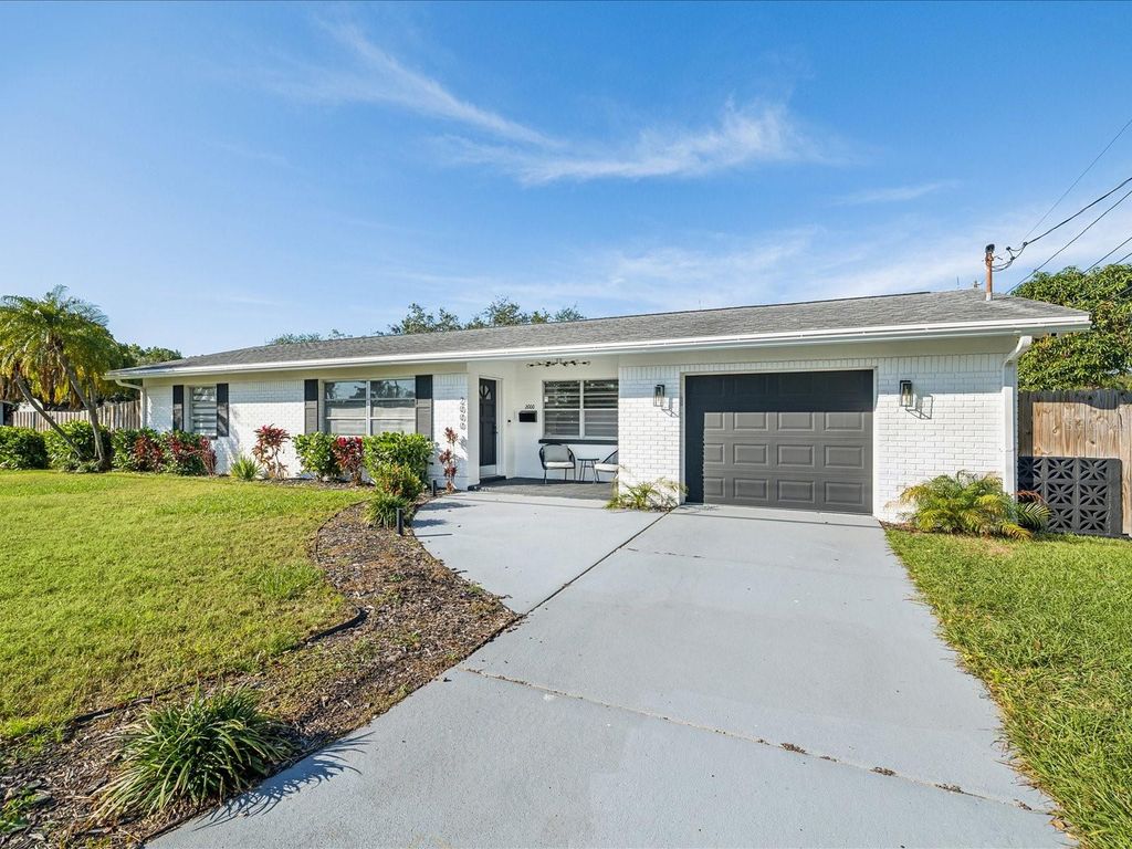 2000 57TH STREET N, St Petersburg, FL 33710