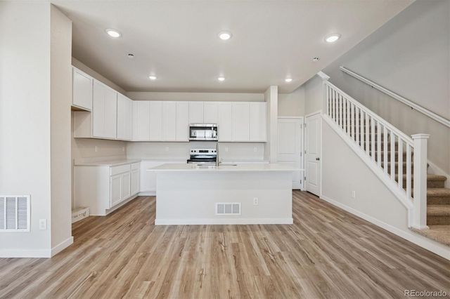 4613 N Versailles Street, Aurora, CO 80019