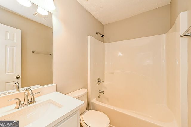 125 Gingerbread Place, Fayetteville, GA 30214