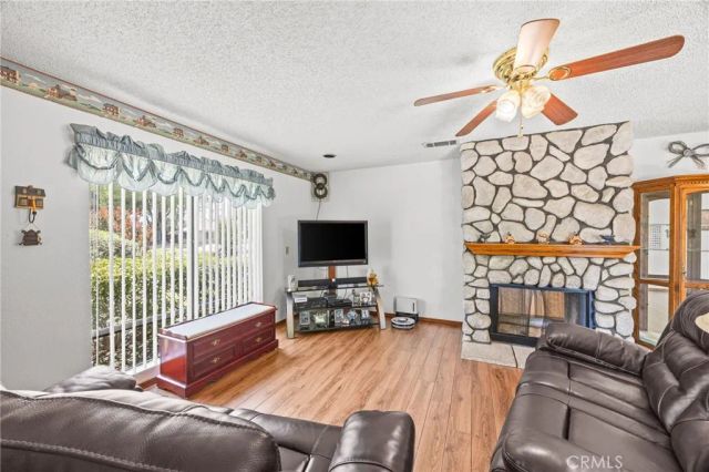 1171 Canyon View Lane, Colton, CA 92324
