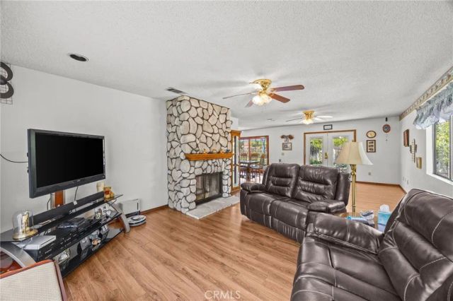 1171 Canyon View Lane, Colton, CA 92324