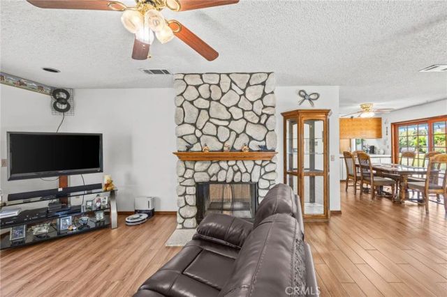 1171 Canyon View Lane, Colton, CA 92324