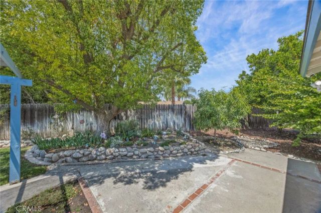 1171 Canyon View Lane, Colton, CA 92324