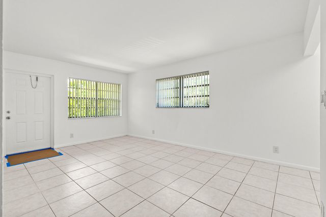 1499 NW 15th Avenue 27, Boca Raton, FL 33486