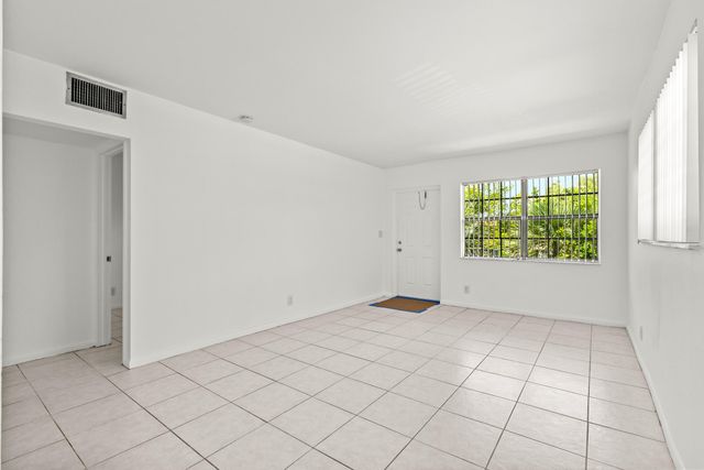 1499 NW 15th Avenue 27, Boca Raton, FL 33486