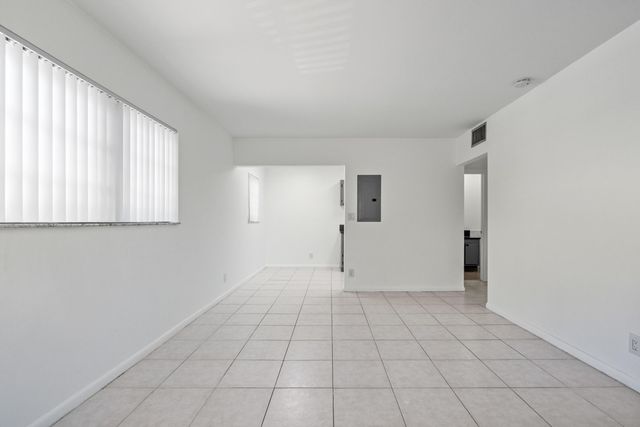 1499 NW 15th Avenue 27, Boca Raton, FL 33486