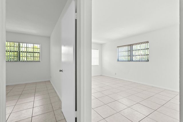 1499 NW 15th Avenue 27, Boca Raton, FL 33486