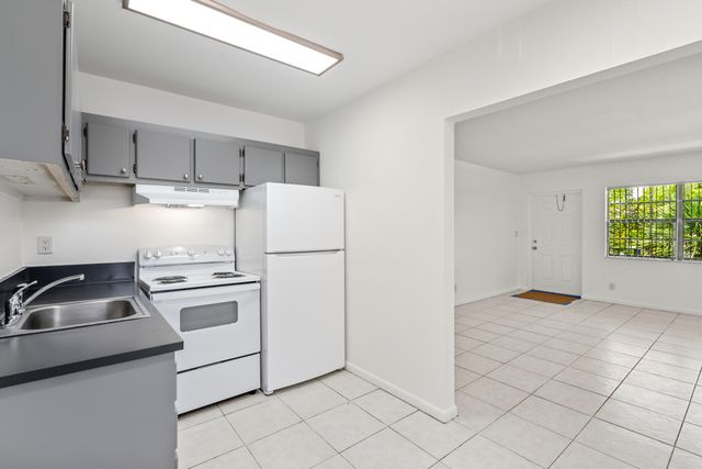 1499 NW 15th Avenue 27, Boca Raton, FL 33486