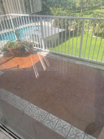 4200 Hillcrest Dr 401, Hollywood, FL 33021
