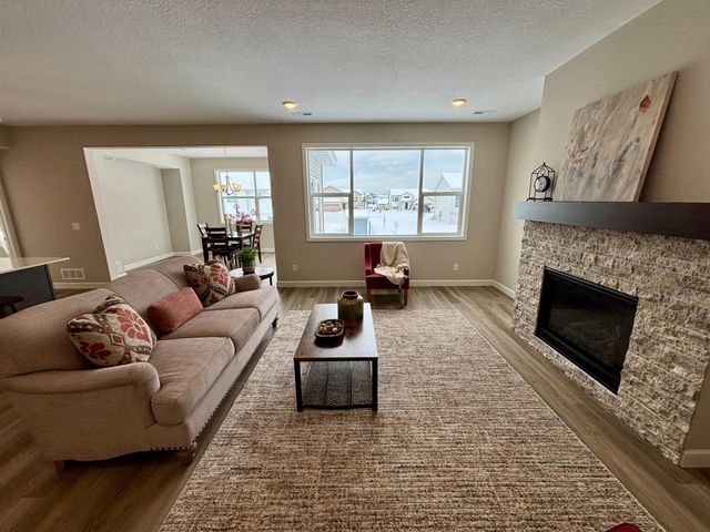 330 Emmy Lane, Hanover, MN 55341