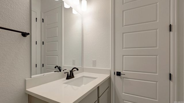 217 Hidalgo, Boerne, TX 78006