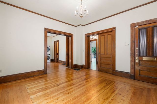 48 Auburn Street 48, Brookline, MA 02446