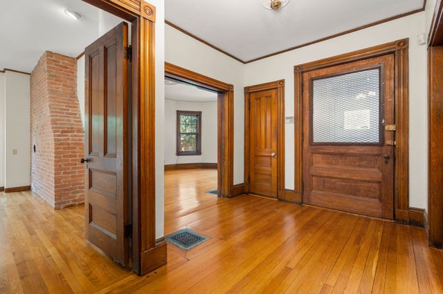 48 Auburn Street 48, Brookline, MA 02446
