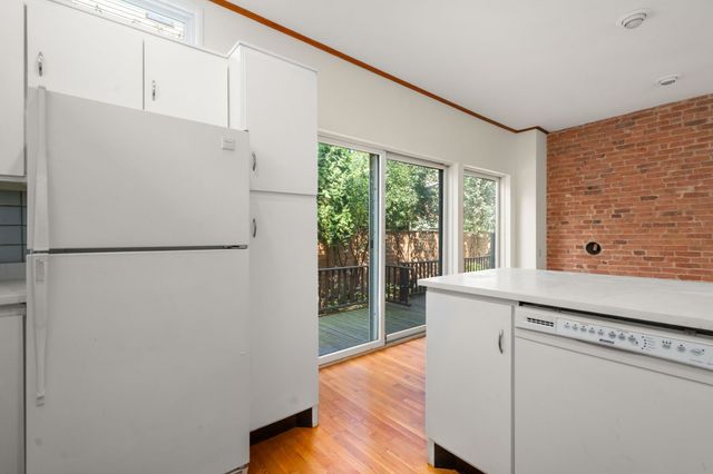 48 Auburn Street 48, Brookline, MA 02446