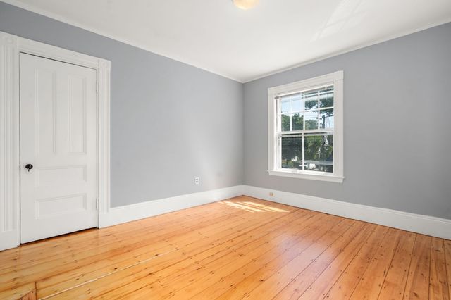 48 Auburn Street 48, Brookline, MA 02446