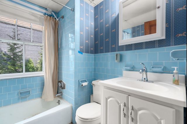 48 Auburn Street 48, Brookline, MA 02446