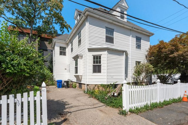 48 Auburn Street 48, Brookline, MA 02446