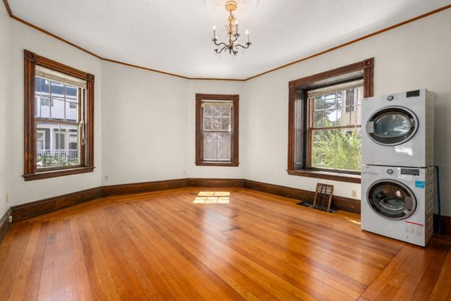 48 Auburn Street 48, Brookline, MA 02446