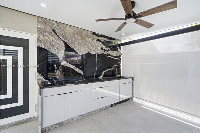 4250 W 10th Avenue 4250, Hialeah, FL 33012