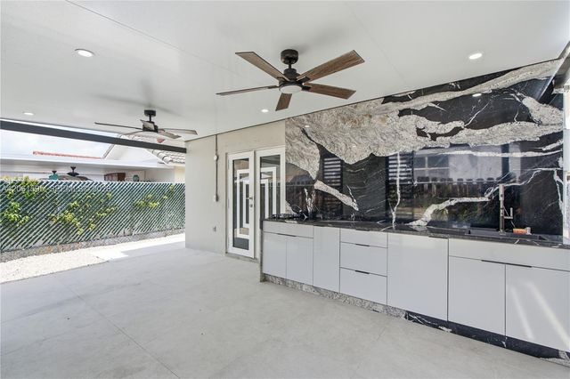 4250 W 10th Avenue 4250, Hialeah, FL 33012