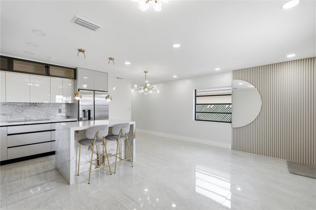 4250 W 10th Avenue 4250, Hialeah, FL 33012