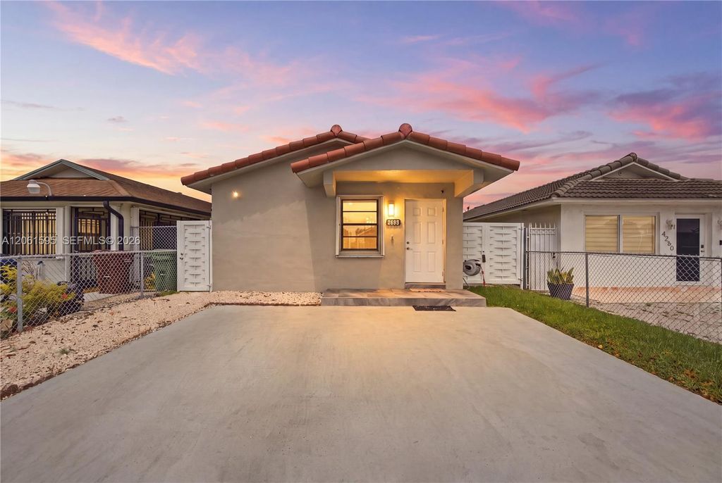 4250 W 10th Avenue 4250, Hialeah, FL 33012