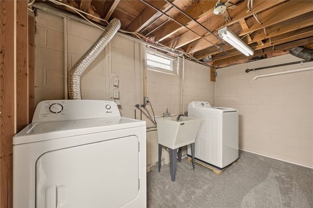 14 Terry Lane, Ogden, NY 14624