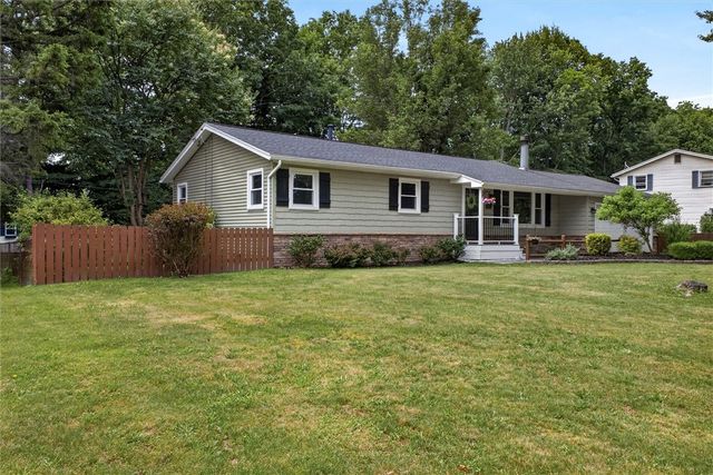 14 Terry Lane, Ogden, NY 14624