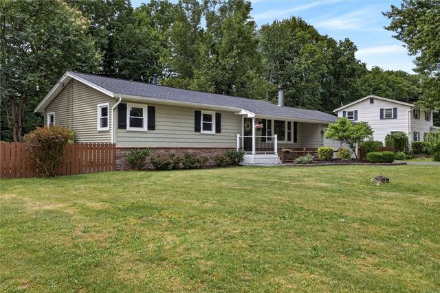 14 Terry Lane, Ogden, NY 14624