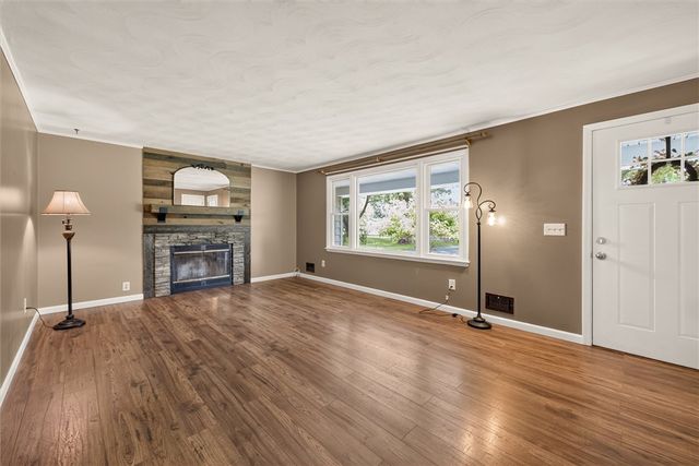 14 Terry Lane, Ogden, NY 14624
