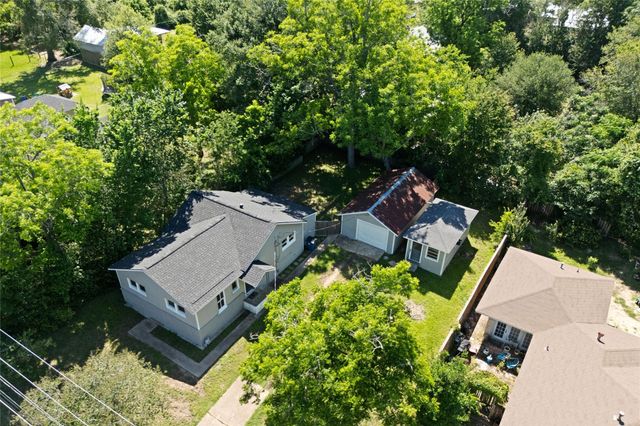 620 S Bell Street, Bellville, TX 77418