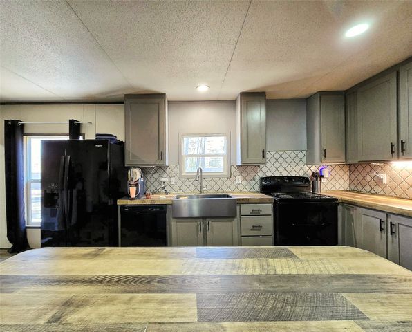 688 Vz County Road 4910, Ben Wheeler, TX 75754